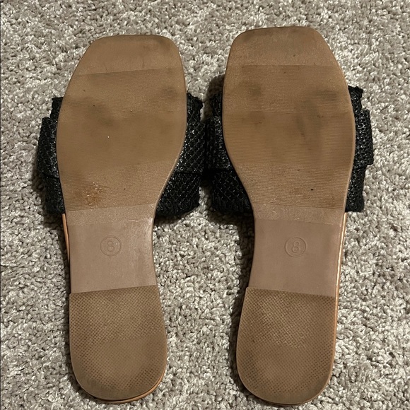 Universal Thread Black and Tan Sandals - Picture 2 of 4